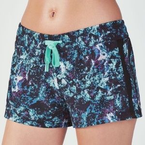 Fabletics Pamela Shorts Tidepool Island Print Small